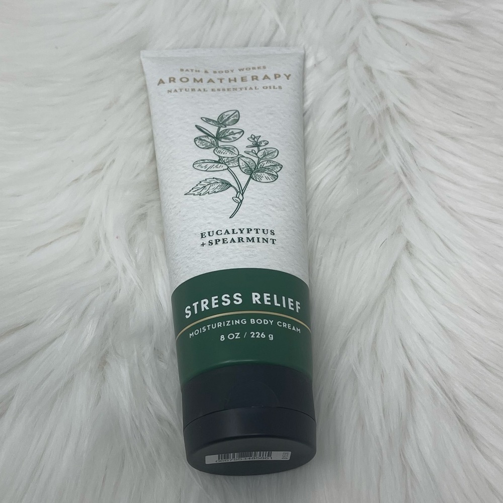 Bath & Body Works Aromatherapy Stress Relief Cream - Picture 4 of 6